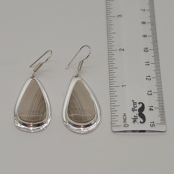 NWOT Handmade Teardrop Shape Striated Agate Earrings - Picture 6 of 8